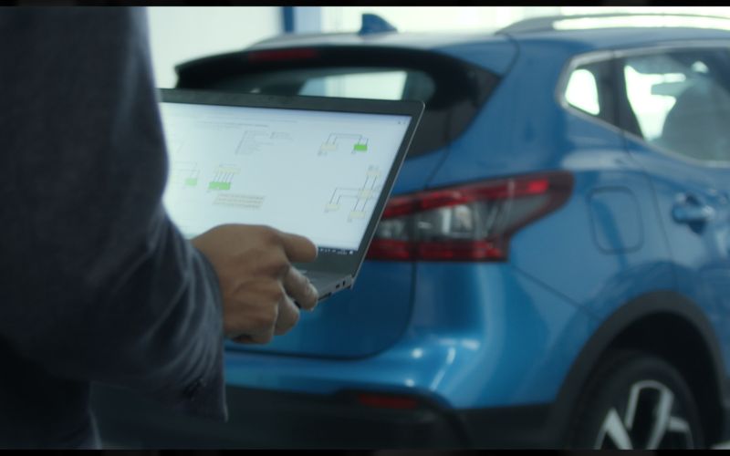 Instructor peruano reconocido por Nissan